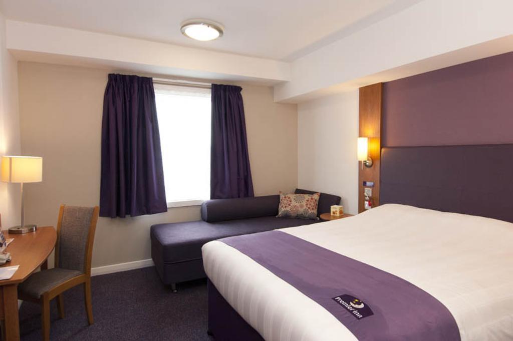 Premier Inn Dover East Esterno foto
